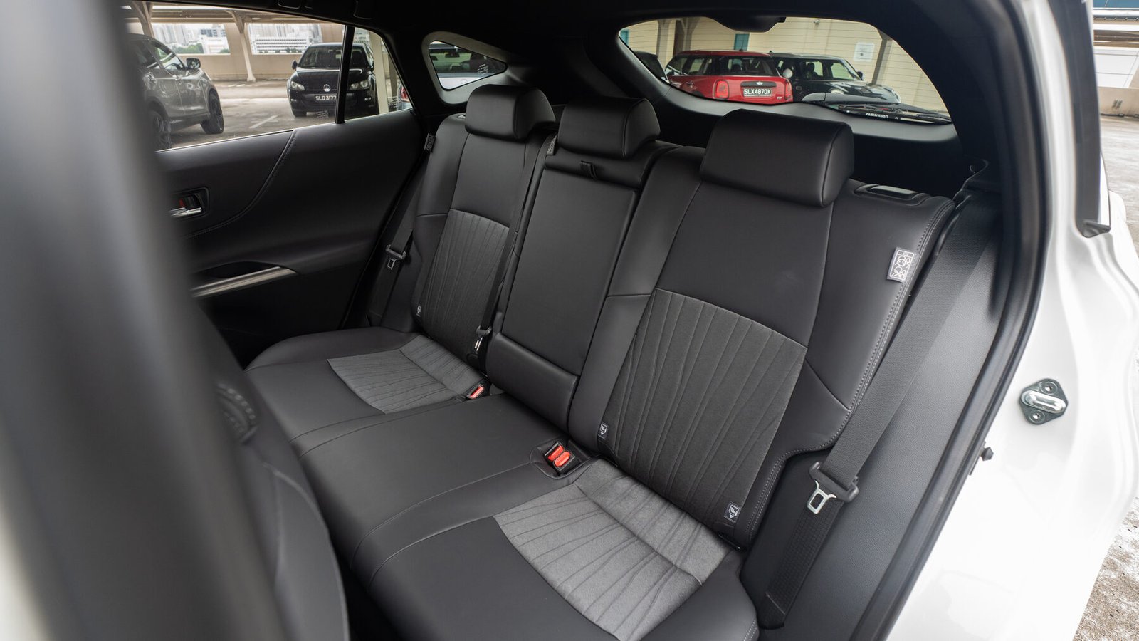 Toyota Harrier 2.5G Hybrid photo 8